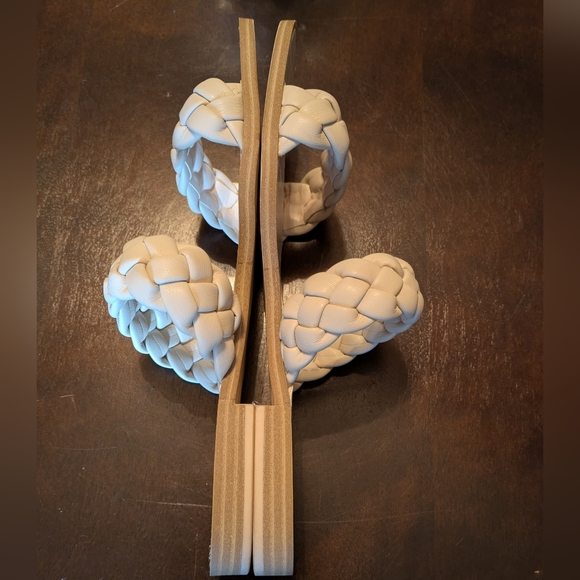 Dolce Vita Braided Flat Sandals. Size 7.5. - Picture 5 of 9